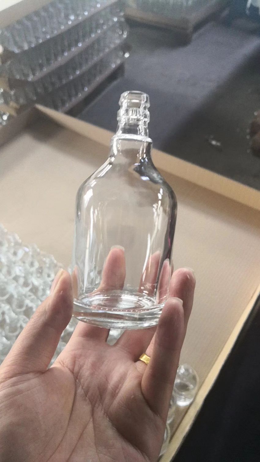 点击查看详细信息<br>标题：高白瓶 阅读次数：866